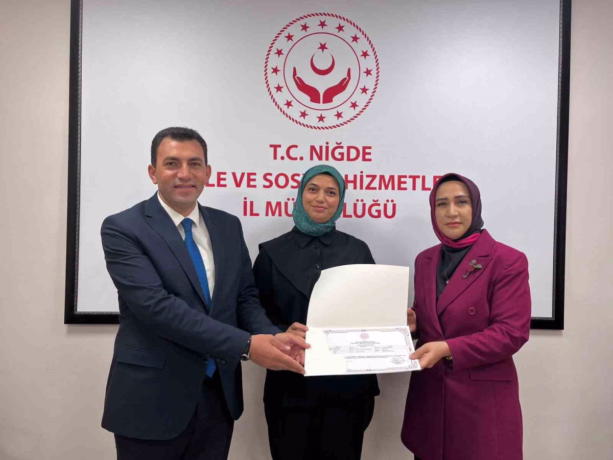 Niğde’de Türk İşaret Dili Kursunu tamamlayanlara sertifikaları verildi