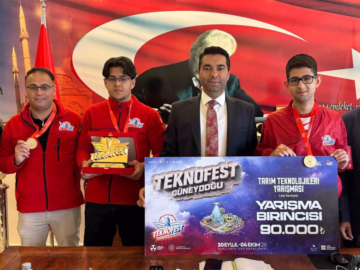 Başkan Demirci teknoloji birincisi öğrencileri ağırladı