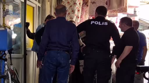 Eskişehir’de baba ile oğlu arasında bıçaklı kavga: 3 yaralı