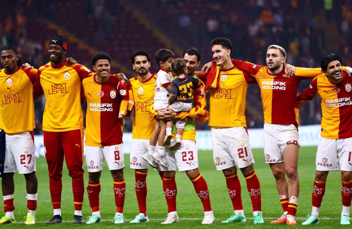 Galatasaray maç fazlasıyla liderliğe yükseldi