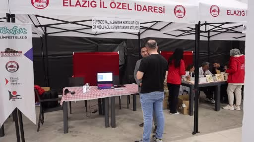 Lise öğrencileri geliştirdi: Alzheimer hastaları artık QR sistemi ile güvende kalacak