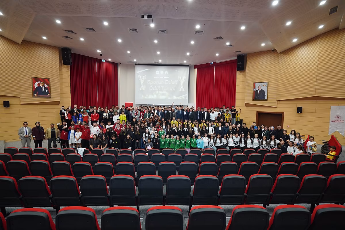 Kastamonu'da Sporun Enleri Ödülleri Sahiplerini Buldu