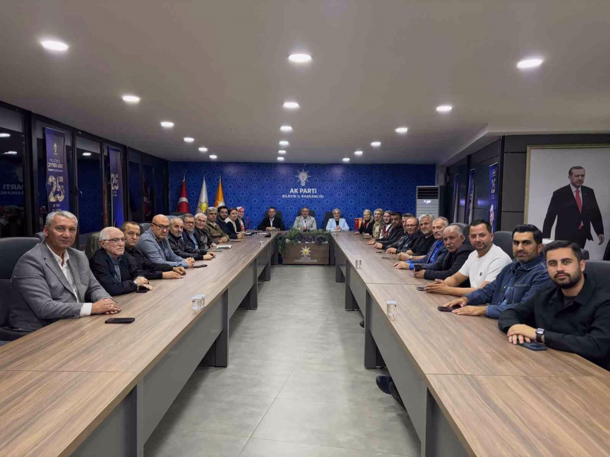 AK Parti Bilecik'te yeni hedef ve projeleri görüştü