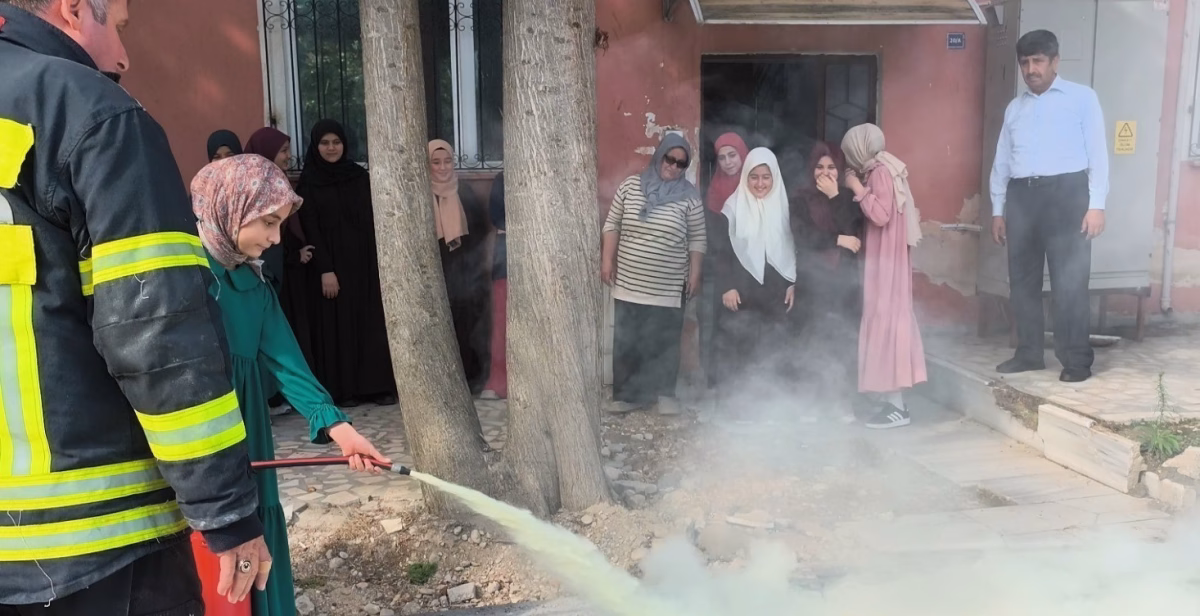 Anamur'da Kuran kursunda yangın tatbikatı