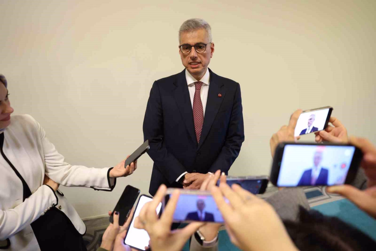 Bakan Memişoğlu'ndan 18 Yaş Altına Sigara Sınırı Çalışması