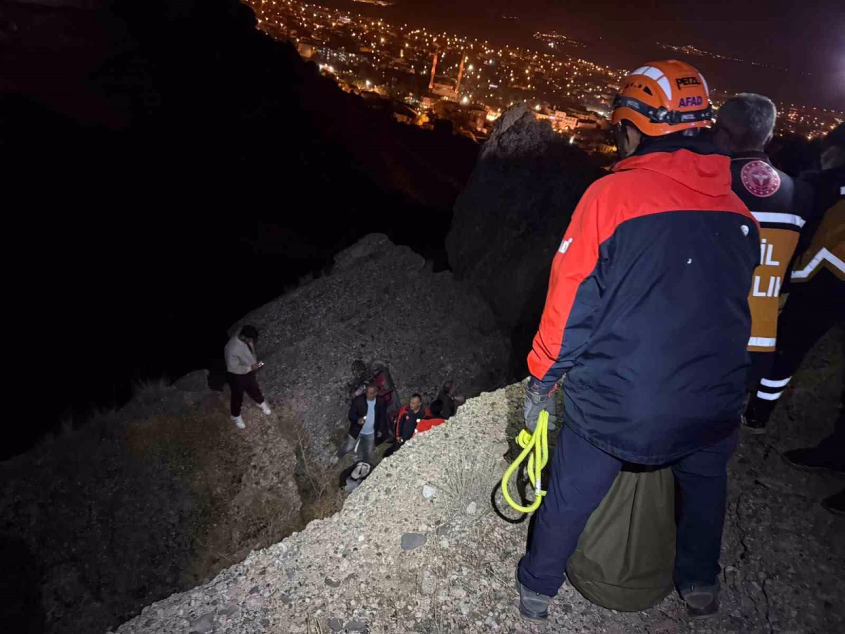 Kayıp Motosikletli Kayalıklardan Düştü