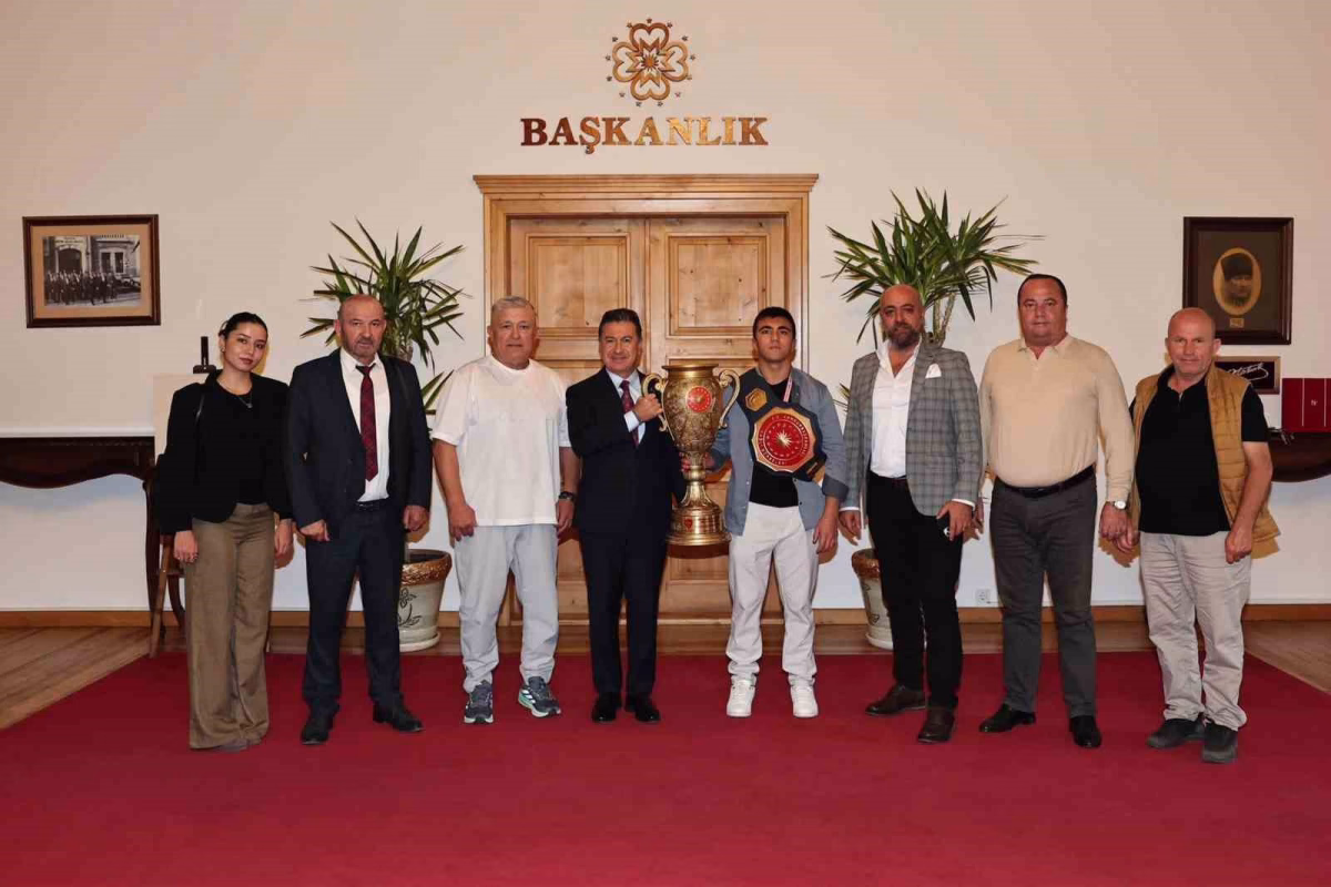 Muğlalı Güreşçi Kadir Şampiyonluk Getirdi
