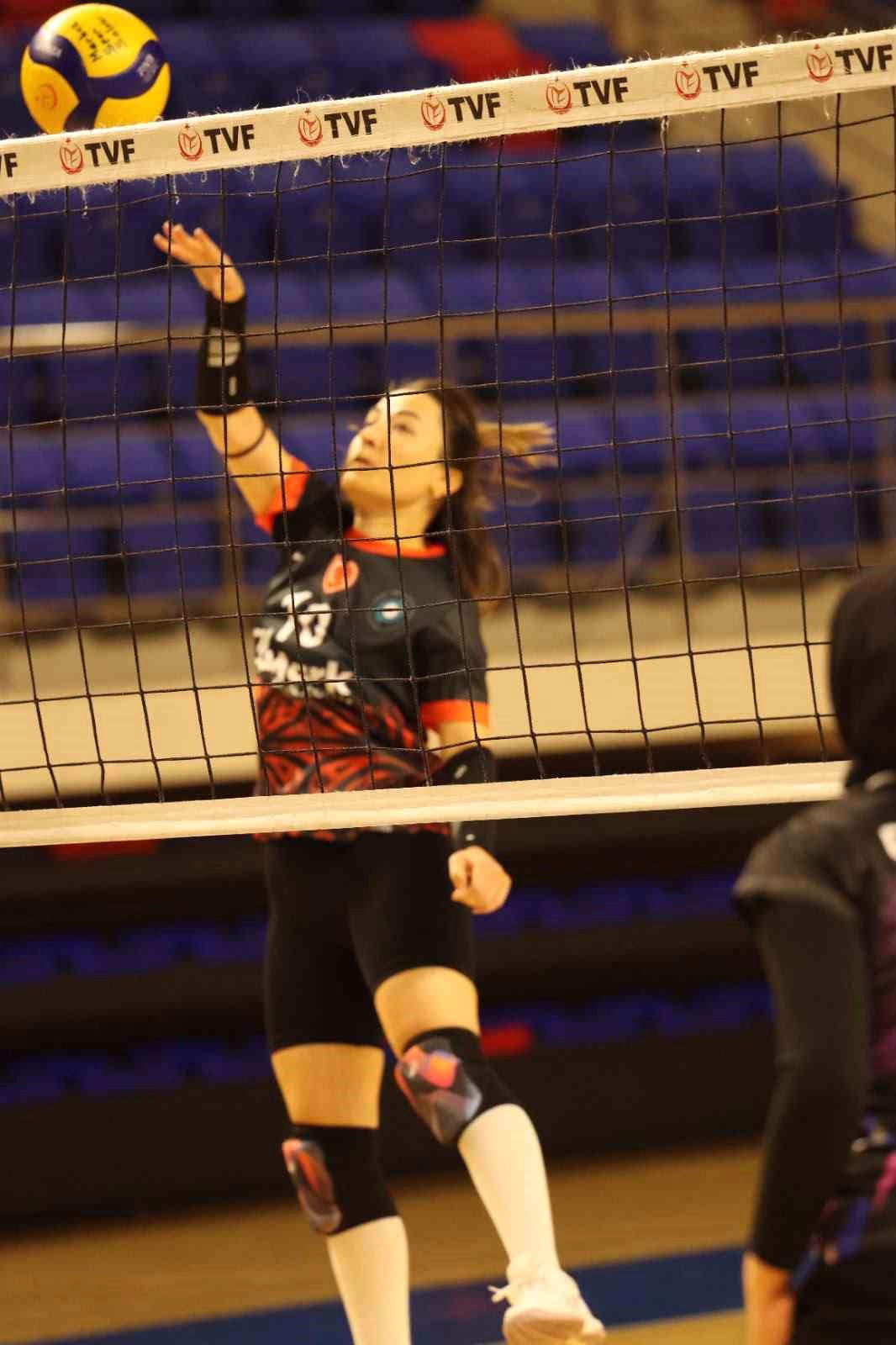 Niğde'de Kamu Spor Oyunları Voleybol Müsabakaları Tamamlandı