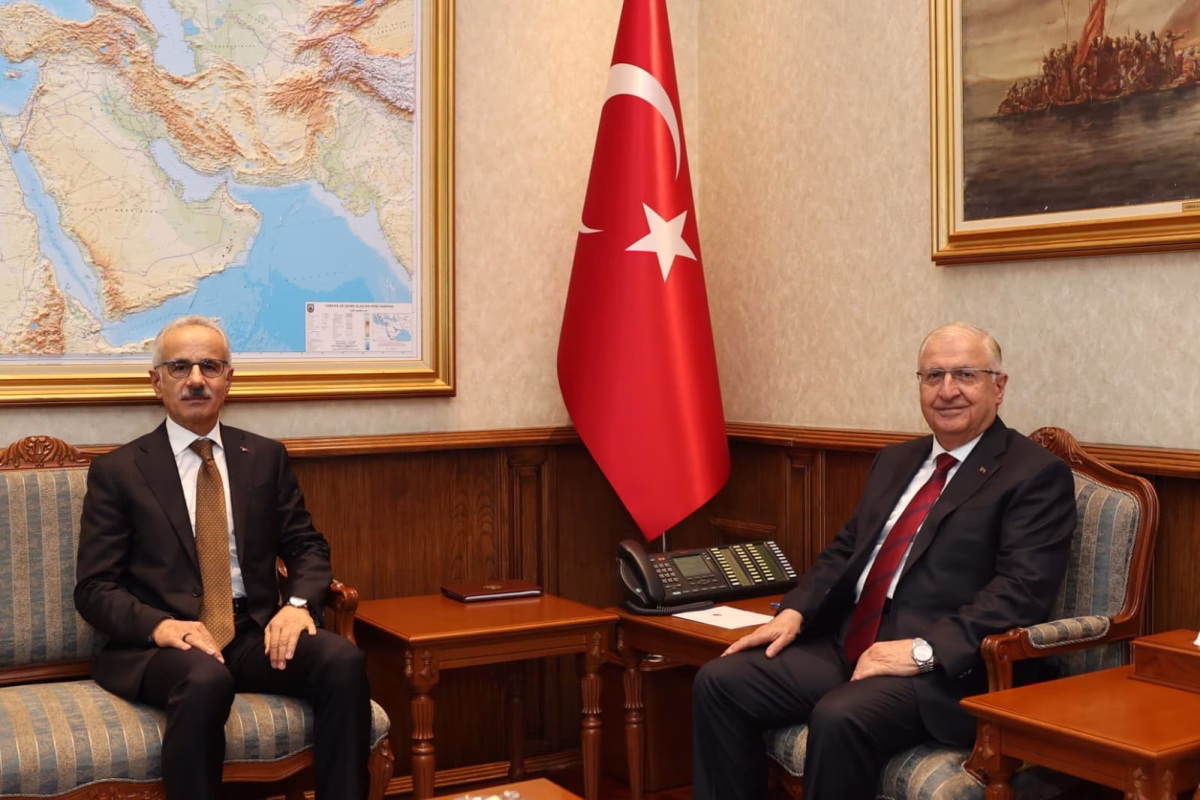 Bakan Güler ve Bakan Uraloğlu Görüştü