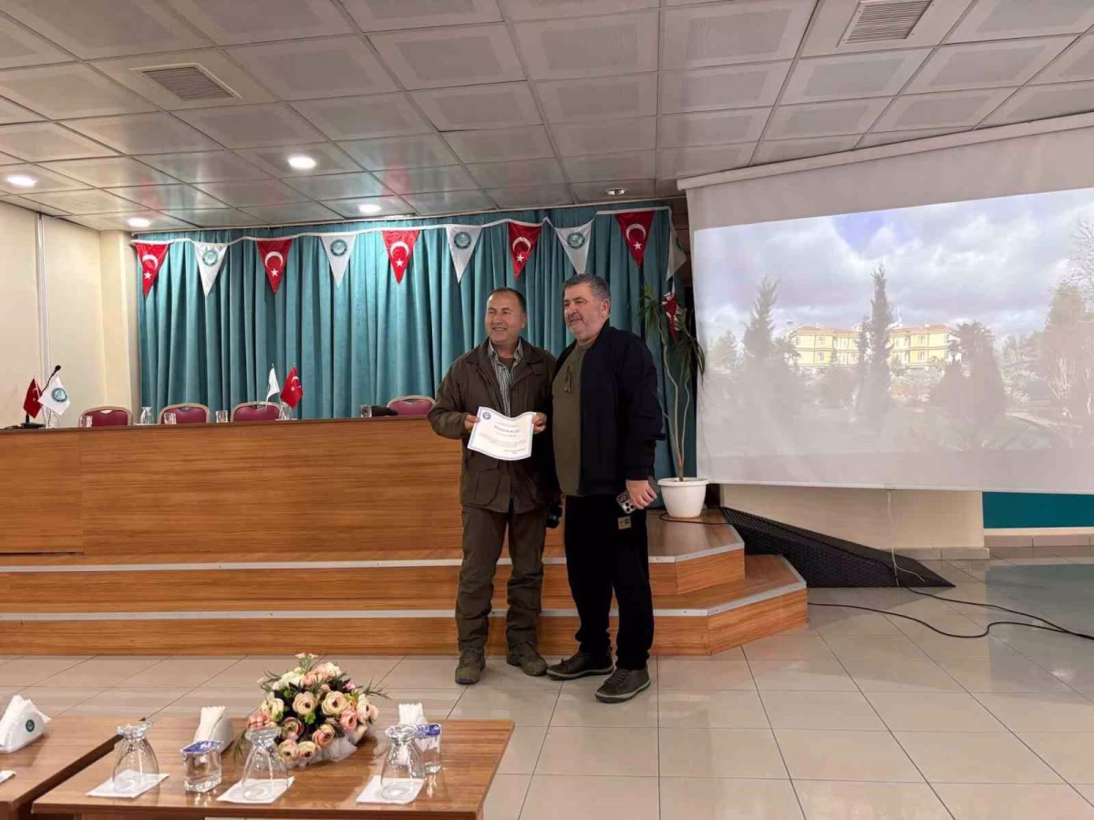 Burhaniye'de av turizmi semineri düzenlendi
