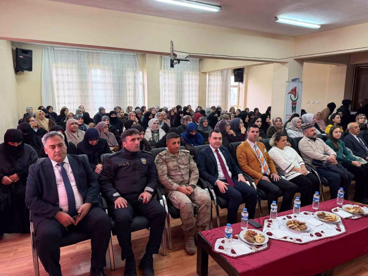 Hasköy'de Ailenin Gücü Semineri Düzenlendi