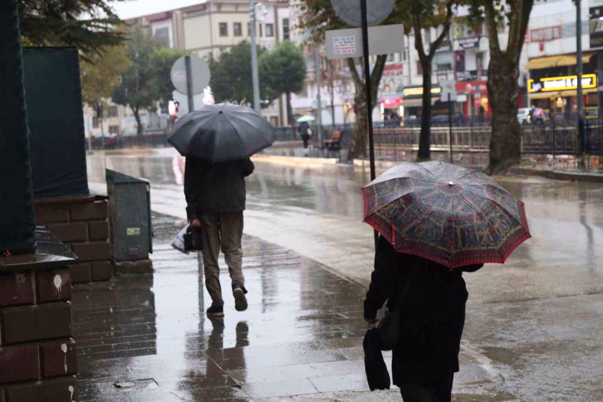 Kastamonu'da sağanak yağış etkisini sürdürüyor