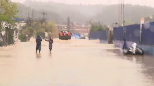 Sarıyer’de Mahsur Kalan Vatandaşlar Kurtarıldı