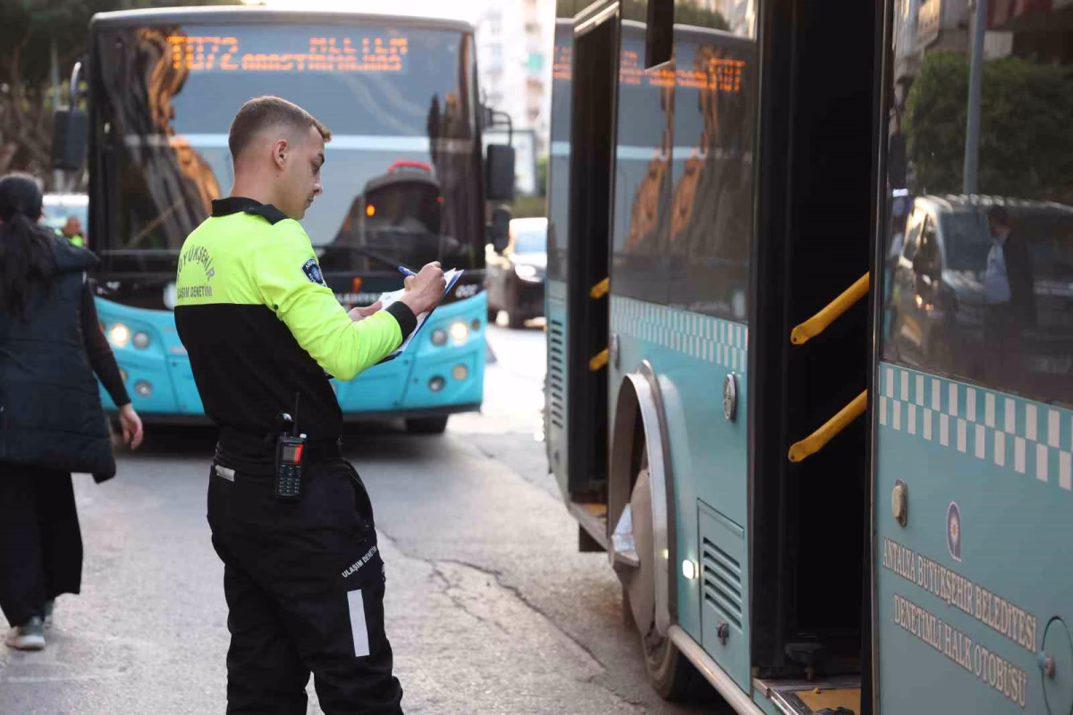 Su sızdıran halk otobüsüne ceza uygulandı