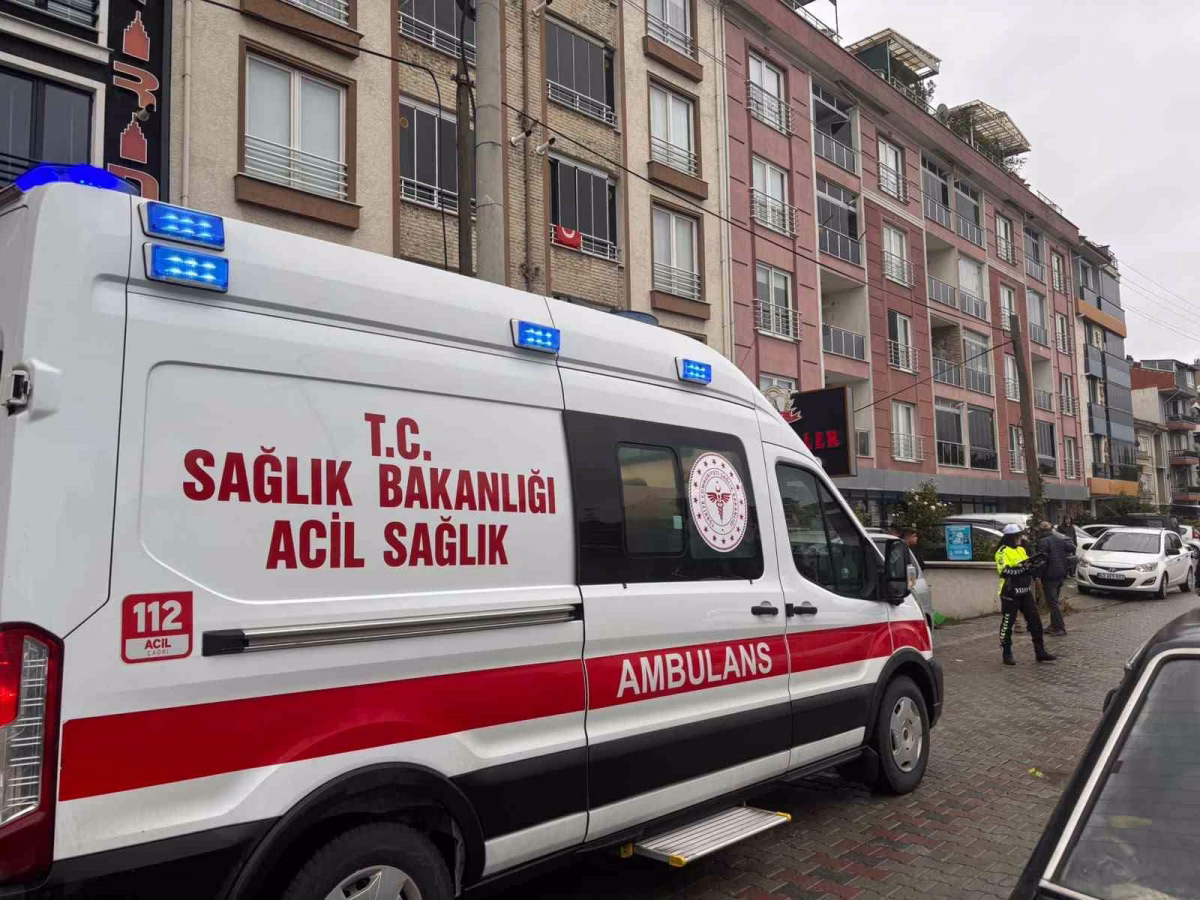 Tavşanlı'da motosiklet yayaya çarptı: 2 yaralı