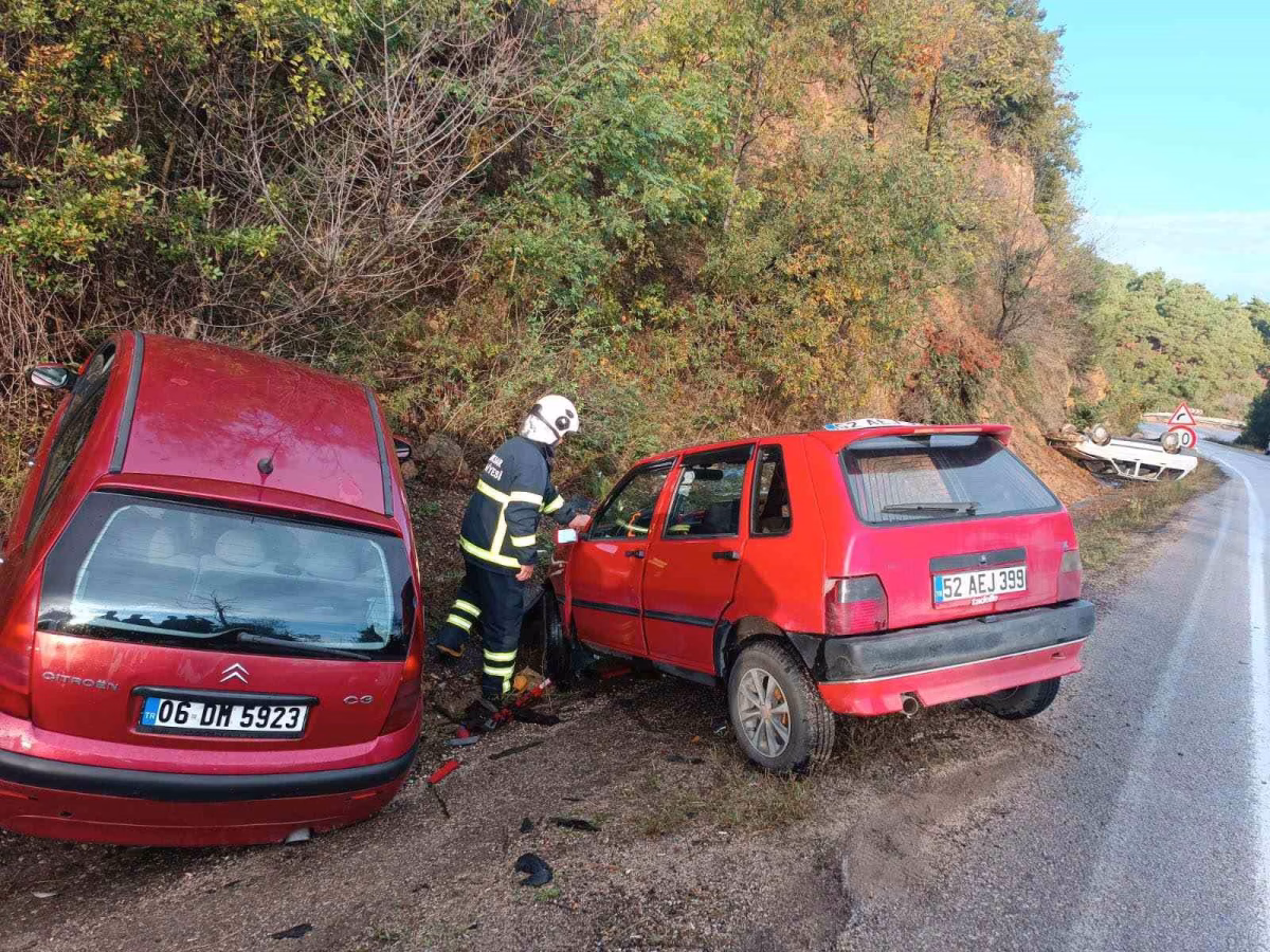 Tokat-Niksar kara yolunda iki ayrı kaza: 3 yaralı