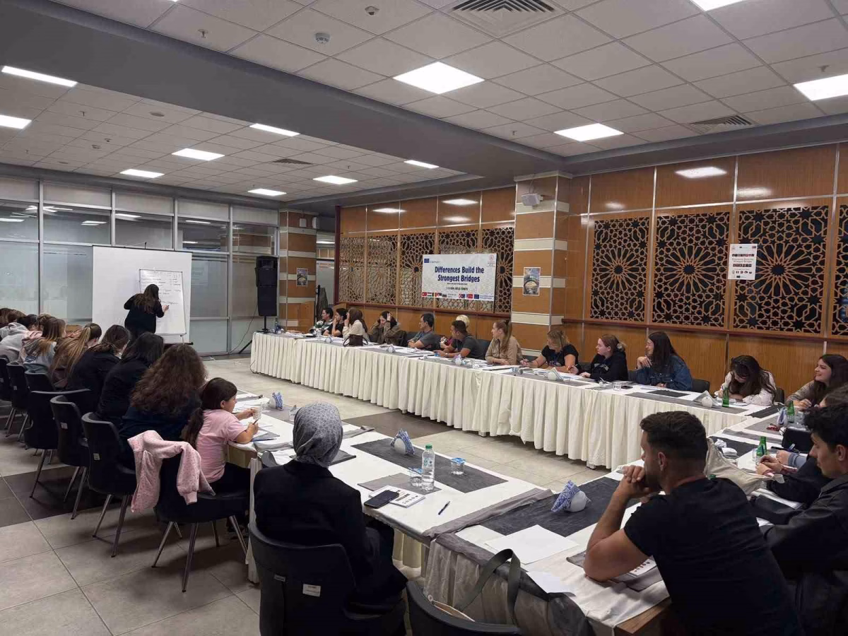 Bitlis'te Uluslararası Gençlik Çalışanları Buluşması