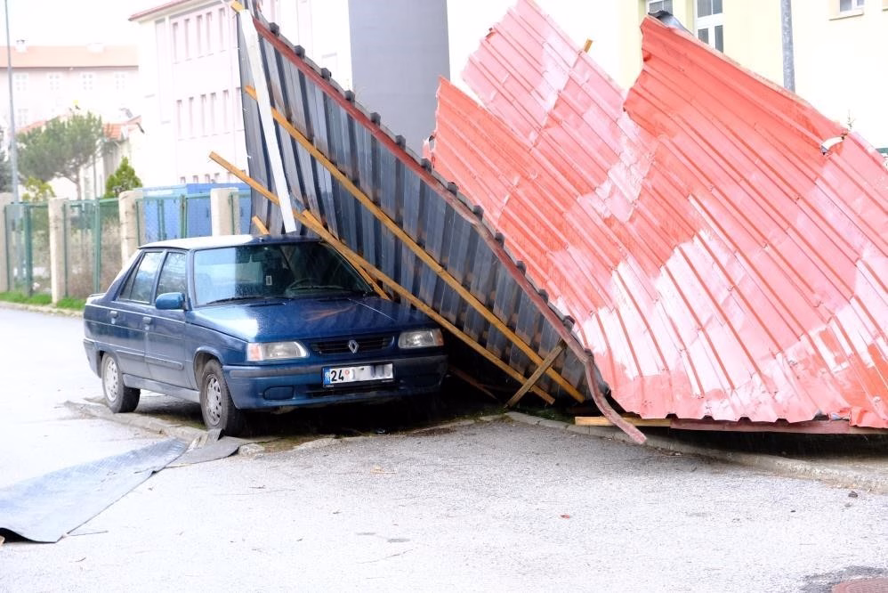Erzincan'da Fırtına ve Rüzgar Uyarısı