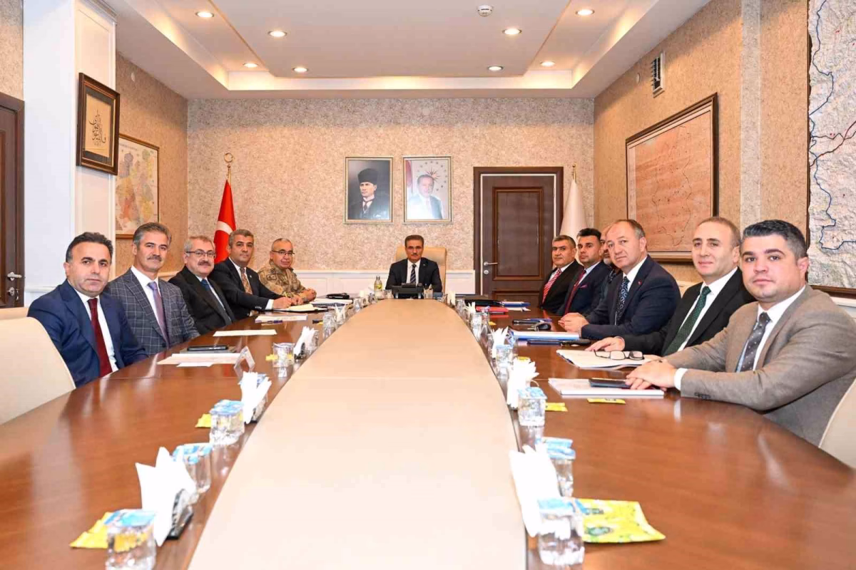 Erzurum'da gençlerin dijital dünyası masaya yatırıldı