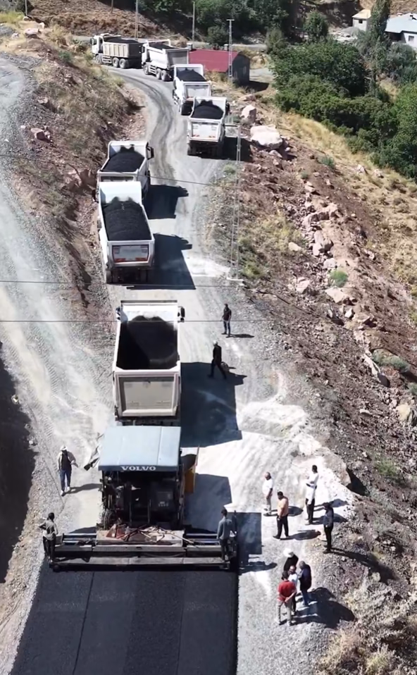 Hakkâri'de 14,5 Kilometrelik Asfalt Çalışması Tamamlandı