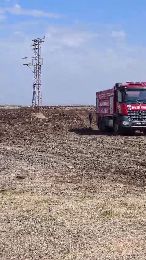 Kayapınar'da Yüksek Gerilim Direğinde İntihar Vakası