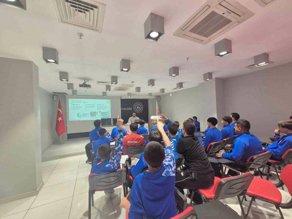 Kayseri'de güreşçilere zihinsel performans semineri