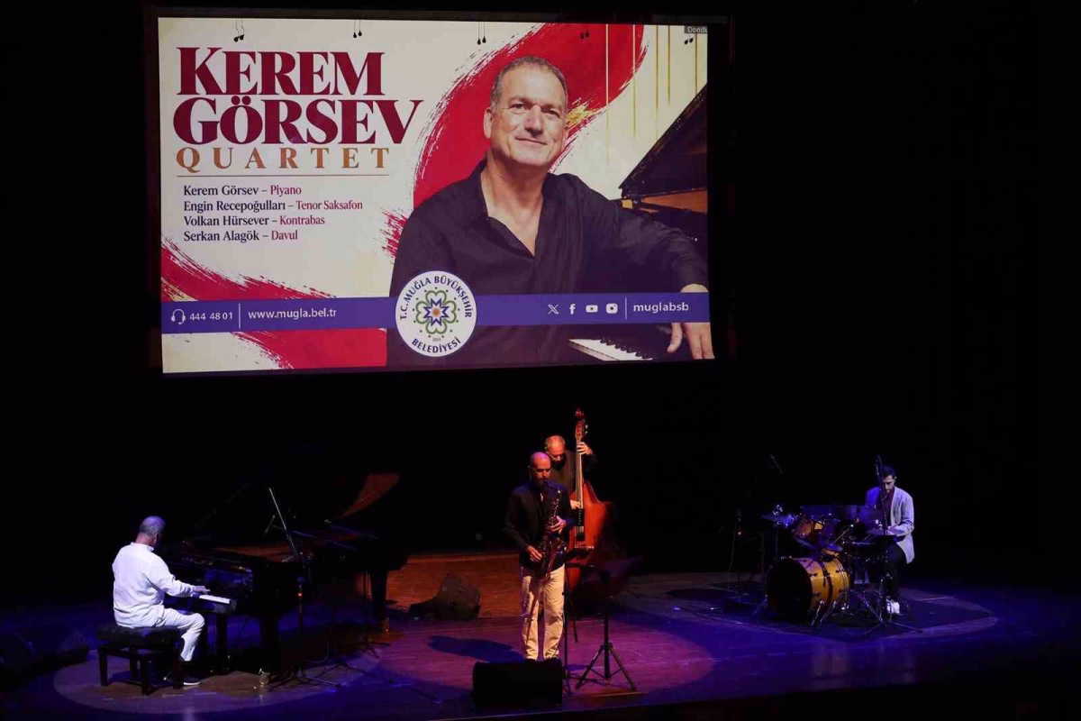 Kerem Görsev Muğla’da Cazseverlerle Buluştu
