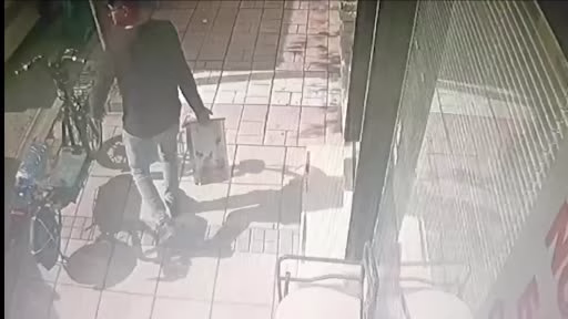 Boğazına Şeker Kaçan Çocuğu Eczacı Kurtardı