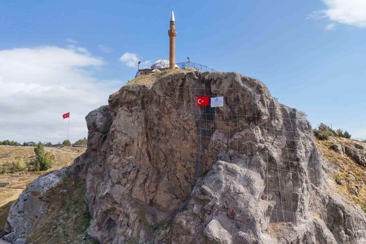 Yukarı Tekke Kayalıklarında Islah Çalışmaları Tamamlandı