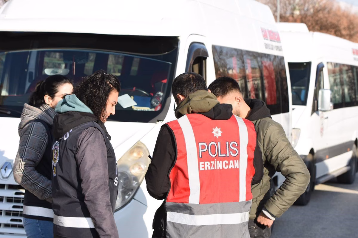 Erzincan'da Okul Çevrelerinde Güvenlik Denetimleri Sürüyor