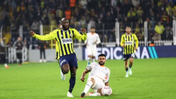 Fenerbahçe Alanyaspor'u 3-0 Mağlup Etti