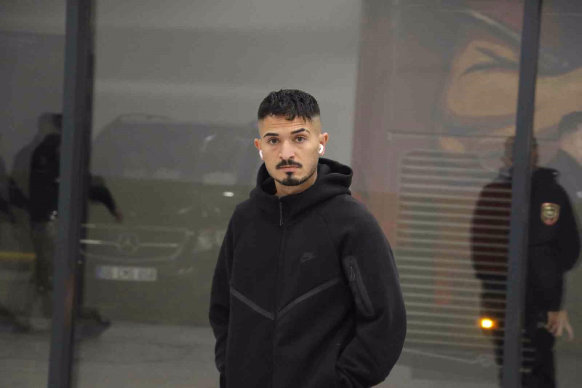 Galatasaray ve Gençlerbirliği stada ulaştı