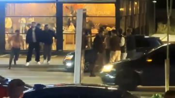 Aksaray’da yol verme kavgası kamerada