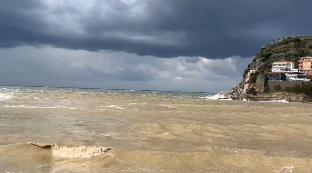 Amasra Bir Günde Dört Mevsimi Yaşadı
