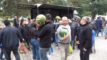 Amasya'da Sezonun Son Karpuzları Ücretsiz Dağıtıldı