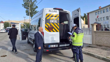 Bayburt'ta Öğrenci Servisleri Titizlikle Denetlendi