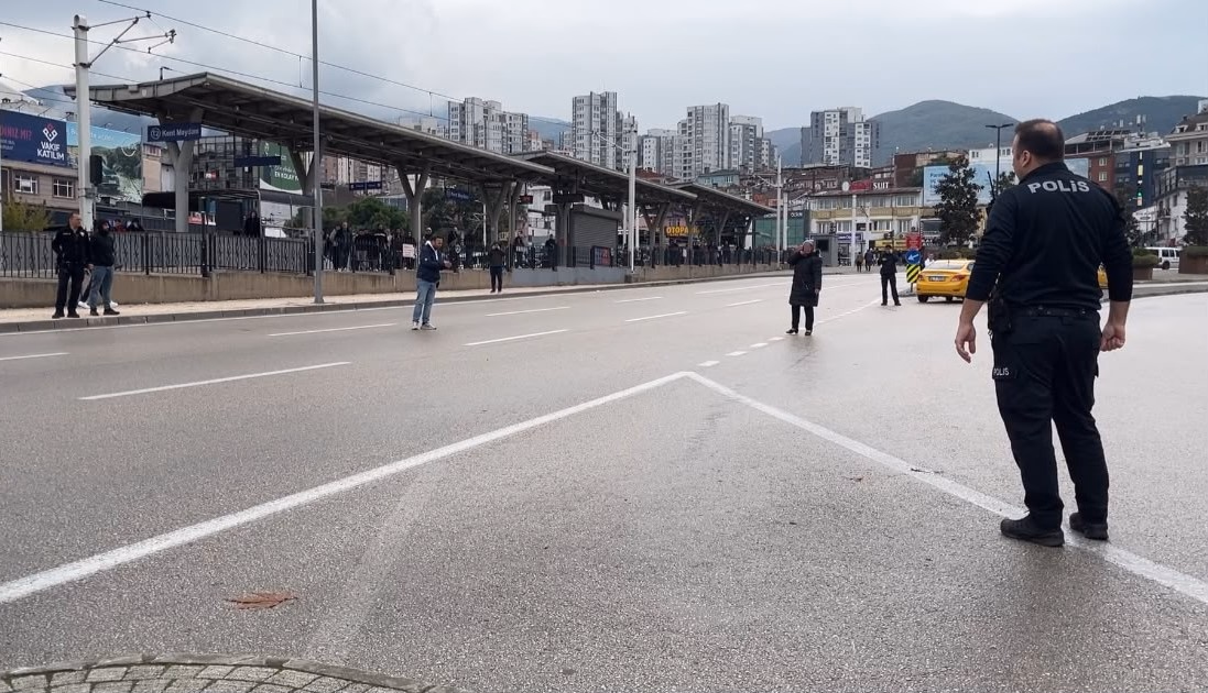 Bursa'da Çocuğunu Göremeyen Kadın Dehşet Saçtı