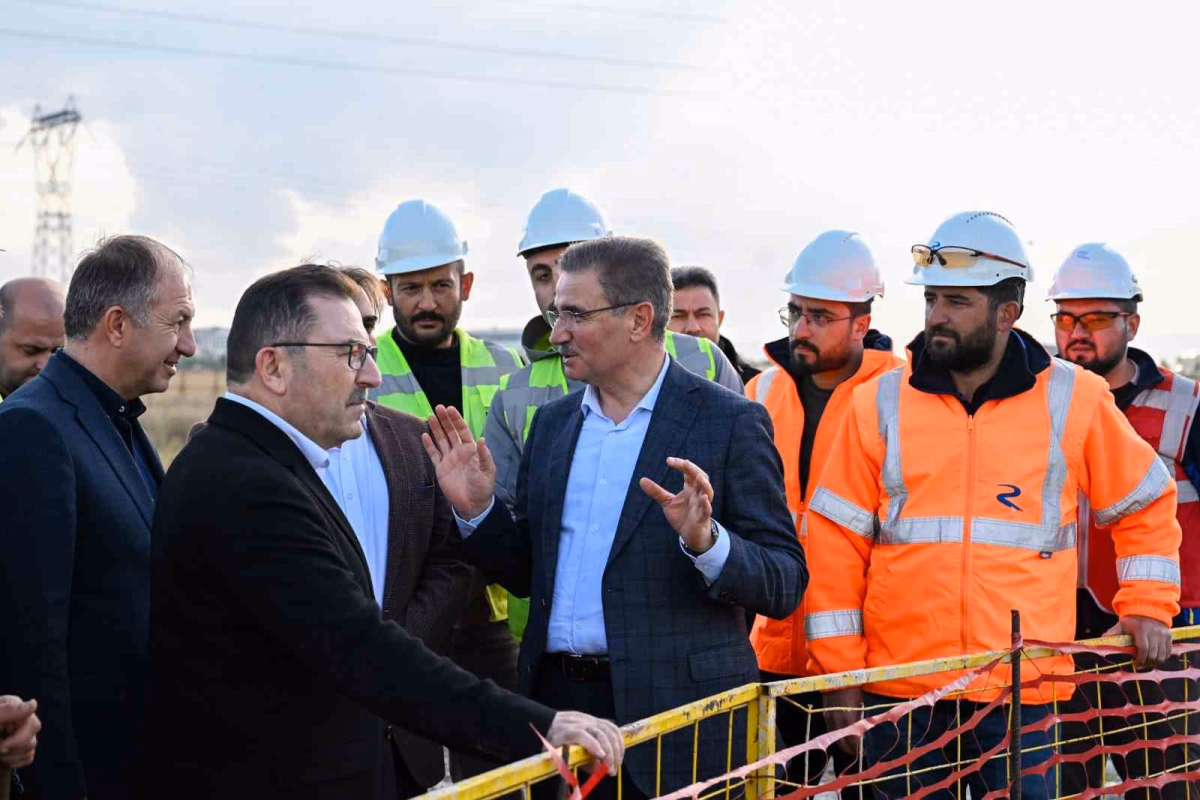 Erzurum'daki Yeni Stadyum İnşaatı İncelendi