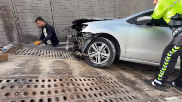 Eskişehir'de İki Otomobil Çarpıştı: 2 Yaralı