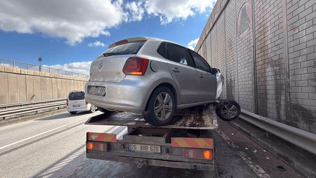 Eskişehir'de Trafik Kazası: 2 Yaralı