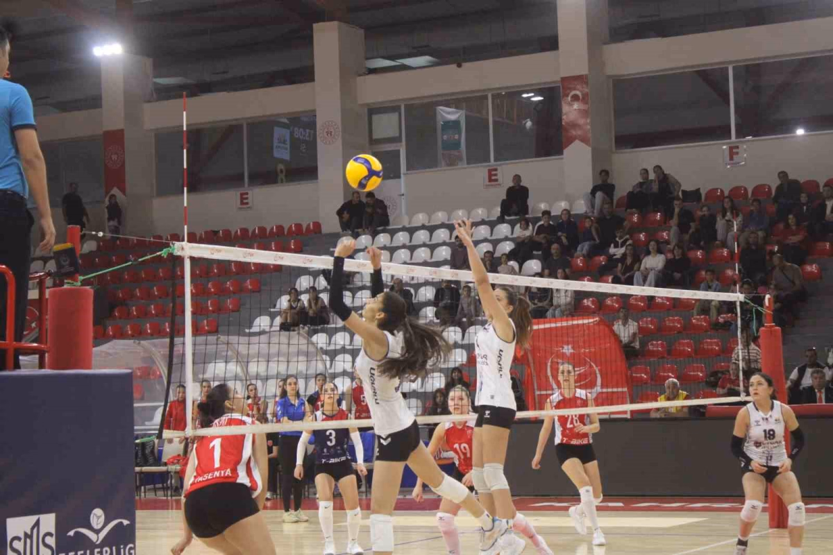Kahramanmaraş BŞB rakibine set vermedi