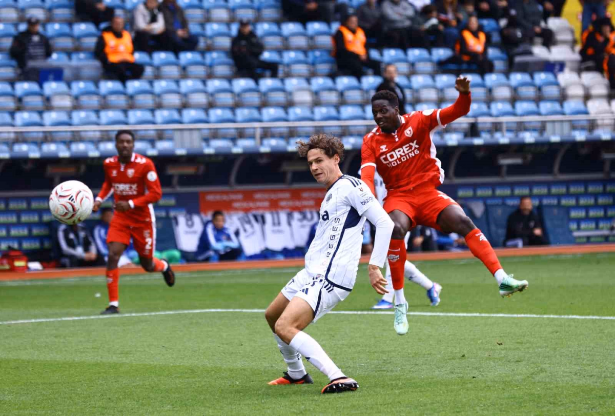 Kasımpaşa evinde Samsunspor'u 4-1 mağlup etti
