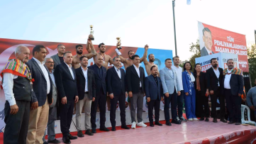 Kozan'da Başpehlivan Efe Anıl Al Oldu