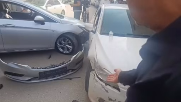 Kurtalan’da iki otomobil çarpıştı