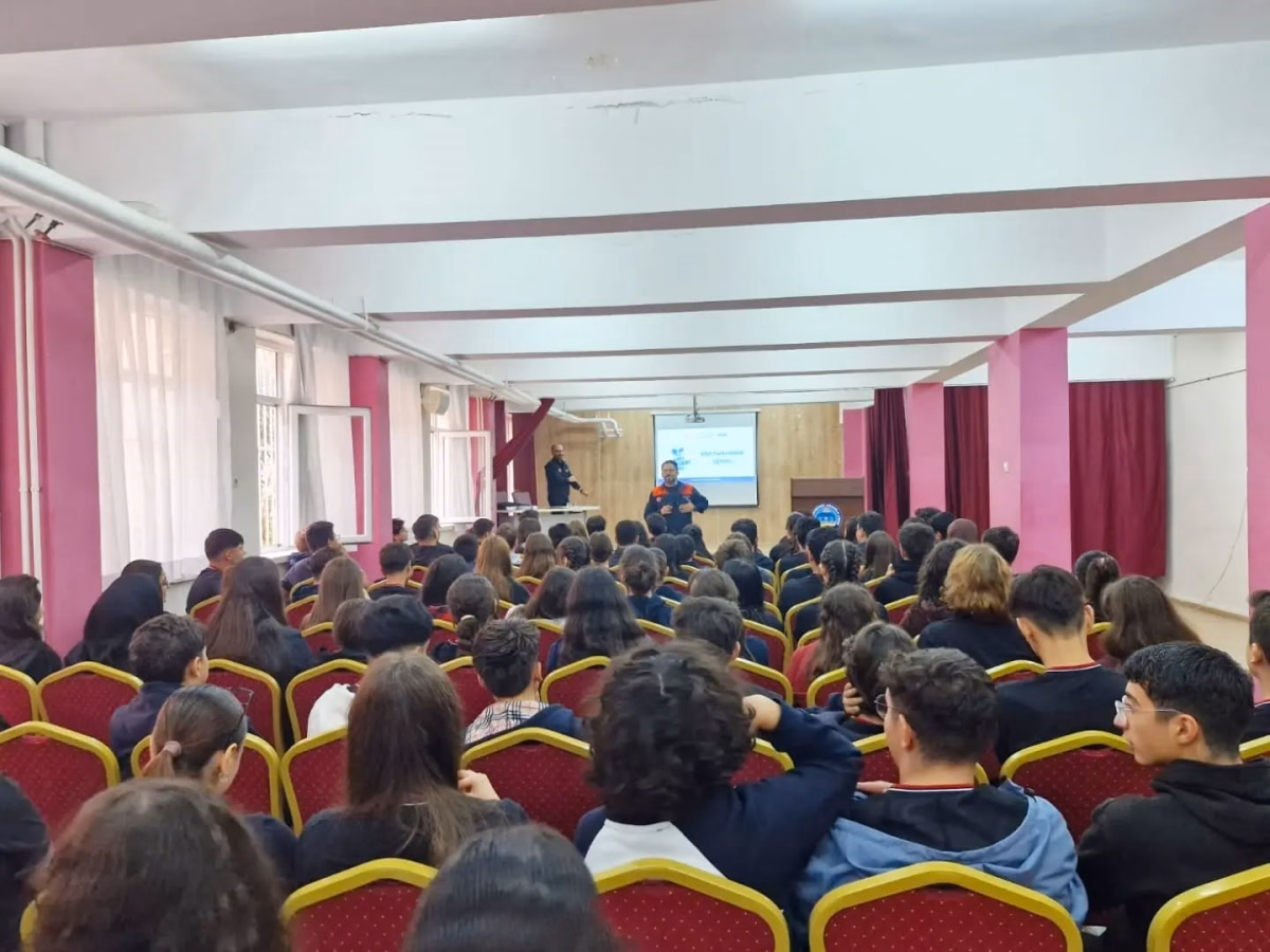 Liseli öğrencilere afet farkındalık eğitimi