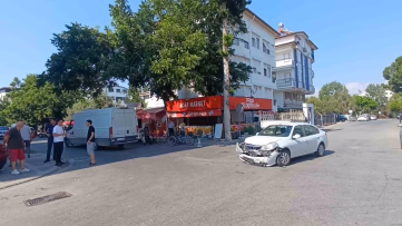 Manavgat'ta tehlikeli kavşak kazaları isyan ettirdi