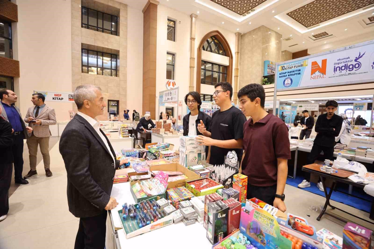 Şahinbey Kitap Fuarı'na yoğun ilgi