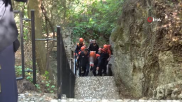 Şelalede 6 metrelik yamaçtan düşen turist kurtarıldı