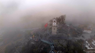 Sivrihisar’da Yoğun Sis Dağları Kapladı