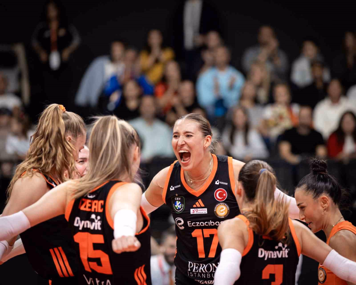 Sultanlar Ligi'nde Eczacıbaşı VakıfBank'a Yenildi